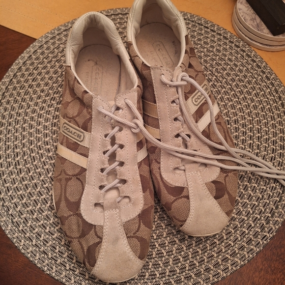 COACH signature katelyn classic sneakers suede cream tan size 10 - Picture 10 of 10